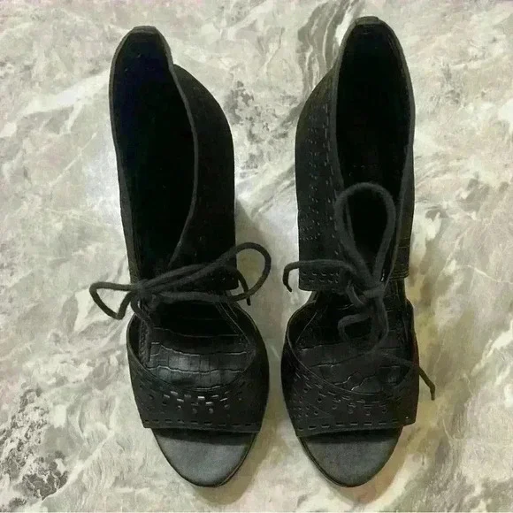 Gianni Bini Shoes Womens Size 9.5 Black Block Heel Lace Leather Peep Toe Cutout - Picture 2 of 12